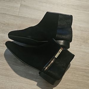 🖤Louise et Cie Suede & Cow Hair Fur Zip Booties Size 7